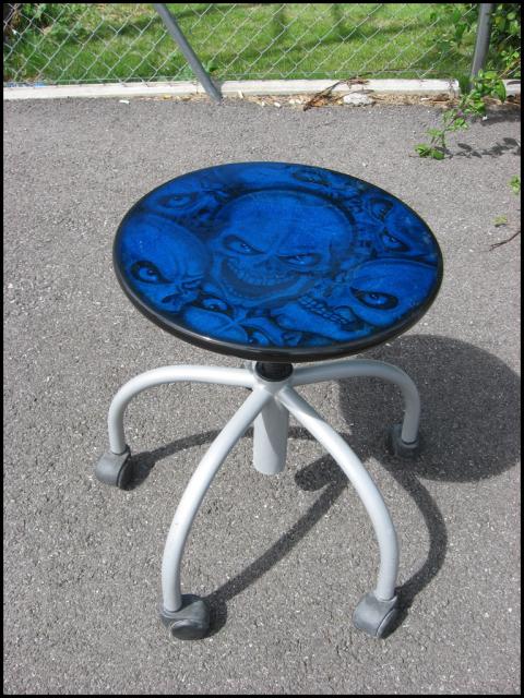 stool 2006, sold out