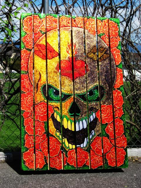 "skull on roses" ...sold out.