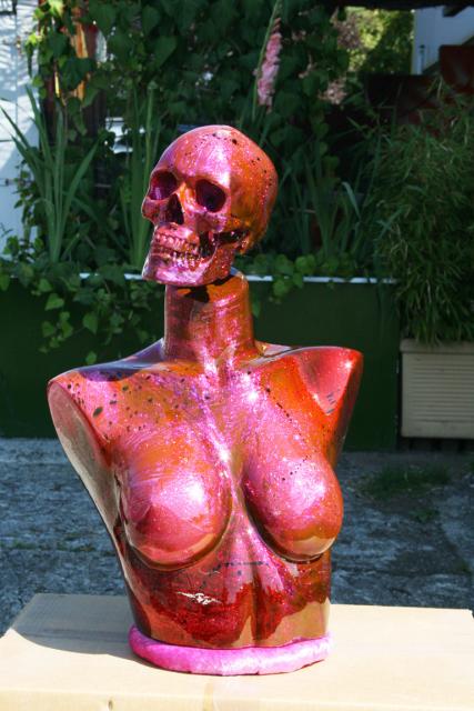 "lady mood"