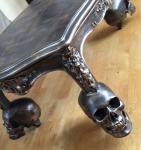 skull table